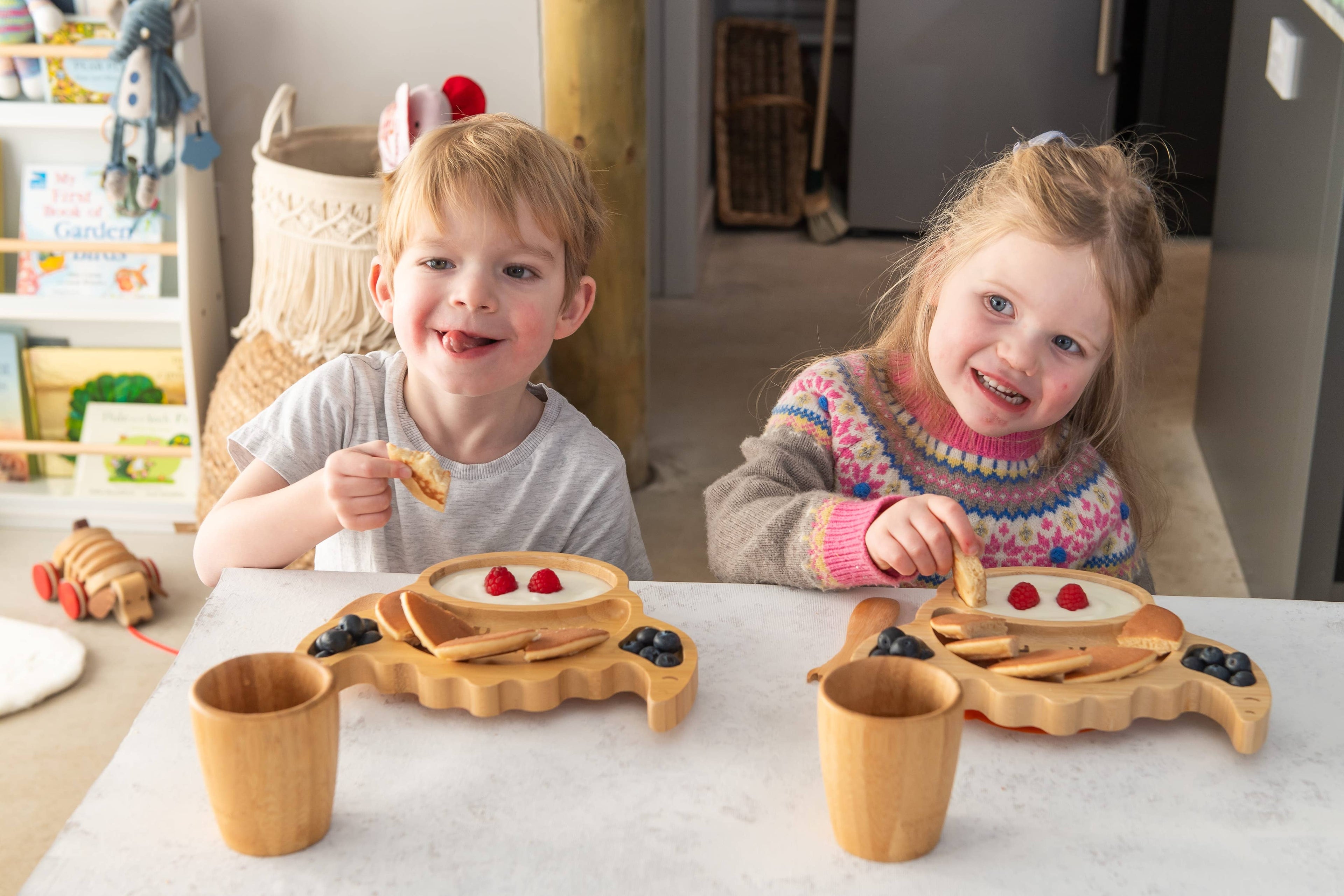 Baby Coo  - Highland Cow Bamboo Suction Plate & Gift Box