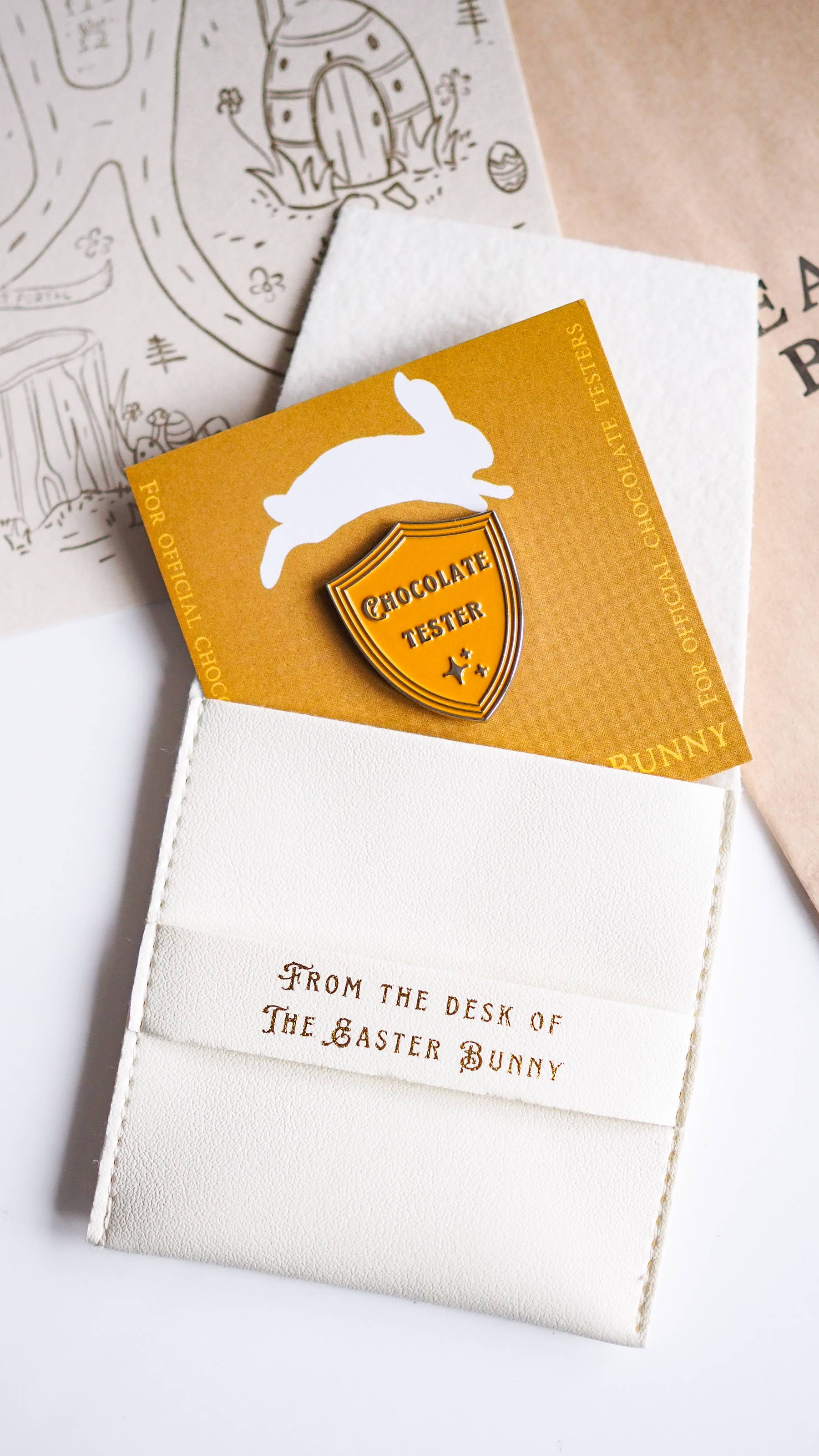 Chocolate tester Easter enamel badge: Backing card + pouch