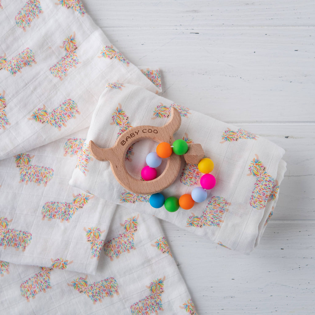 Highland Cow Teething Ring - with silicone beads and bib