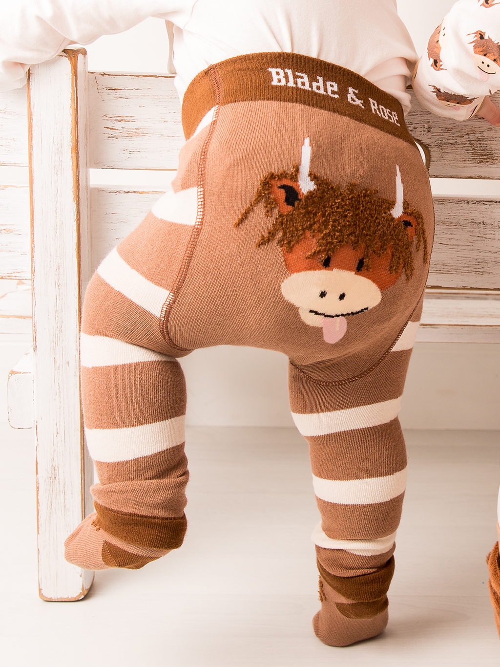 Neutral Hamish Cow Design: 0-6 Months / Leggings