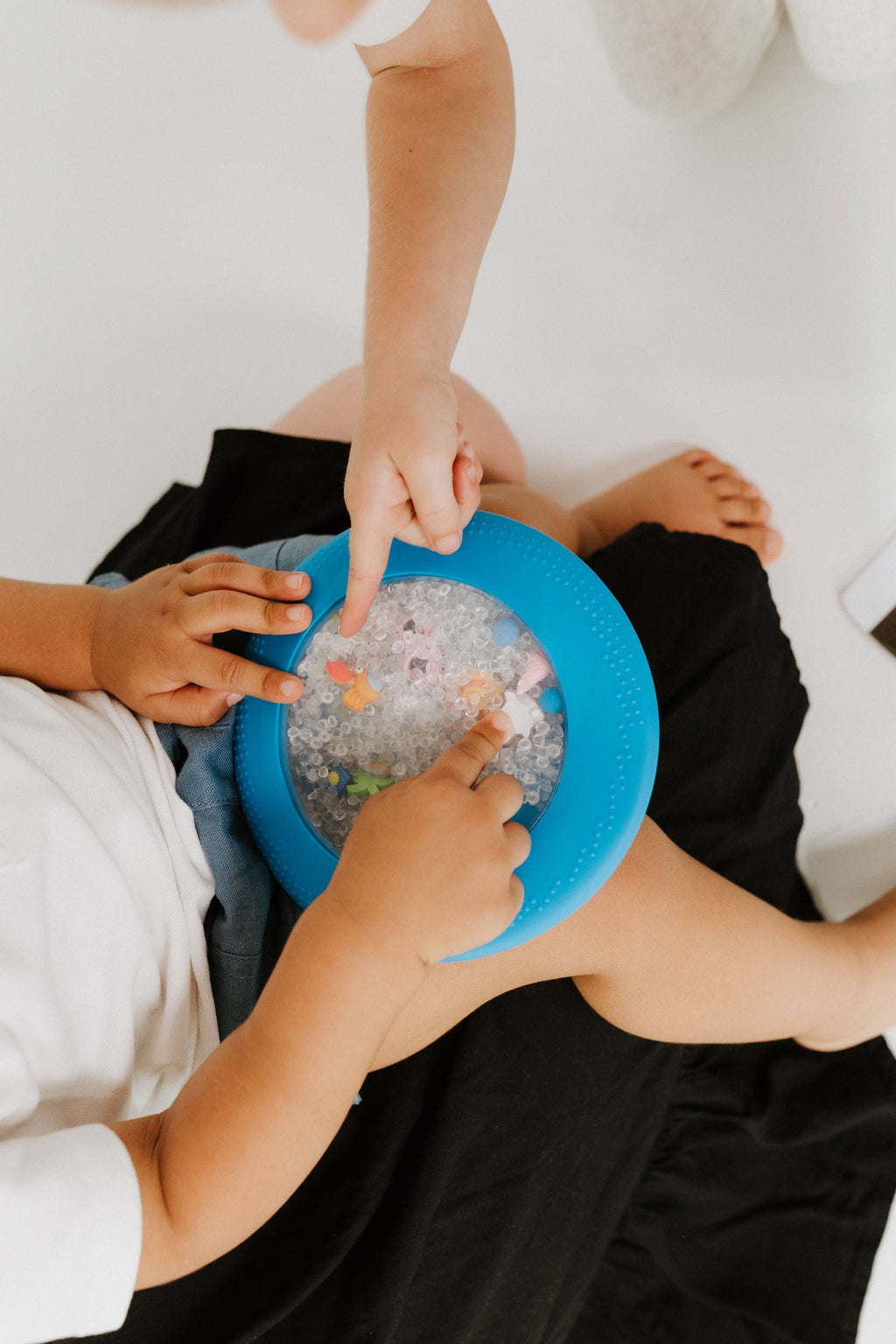 Jellystone Designs Peek-a-Boo Bag: Beach