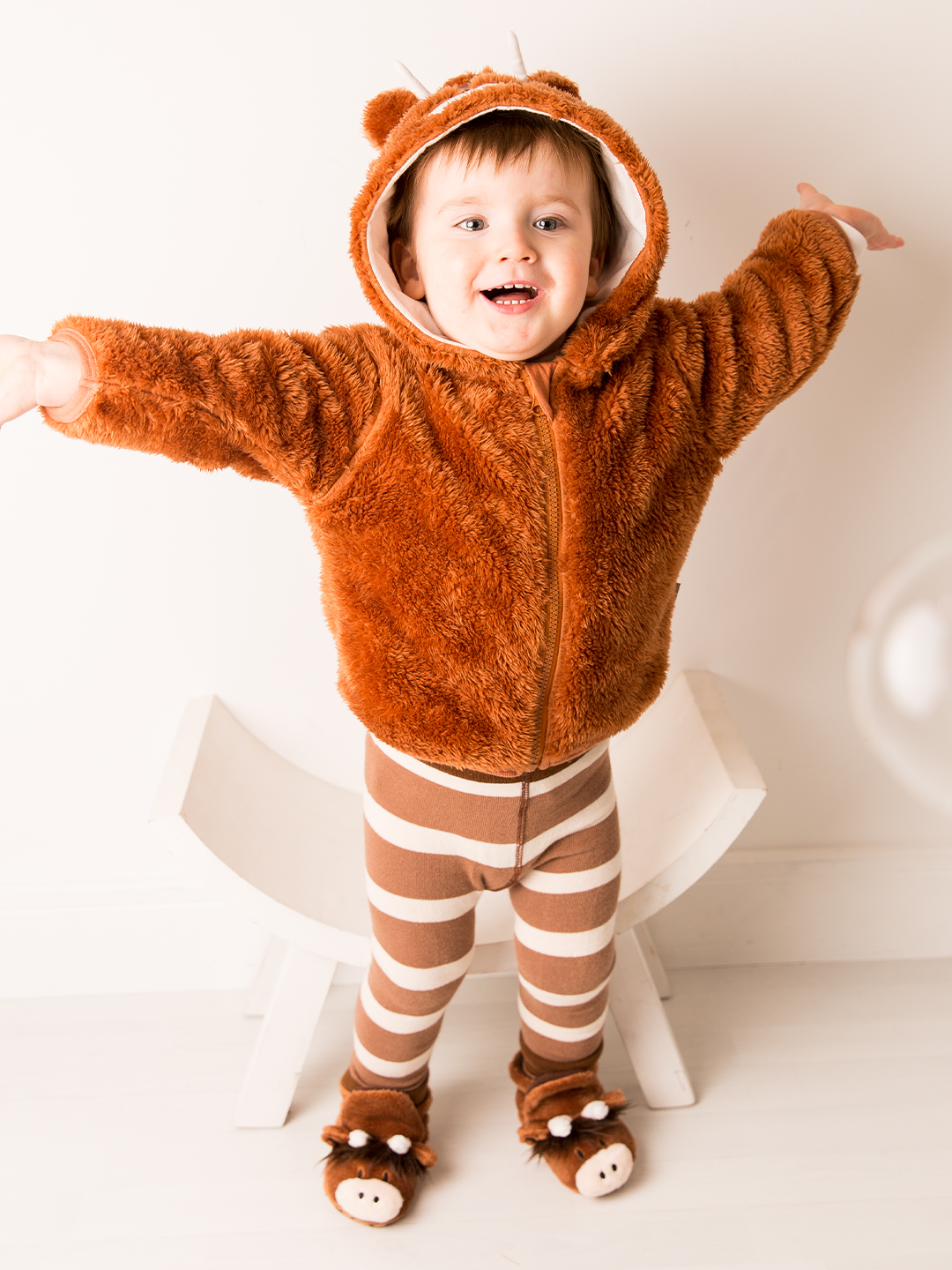 Neutral Hamish Highland Cow Booties