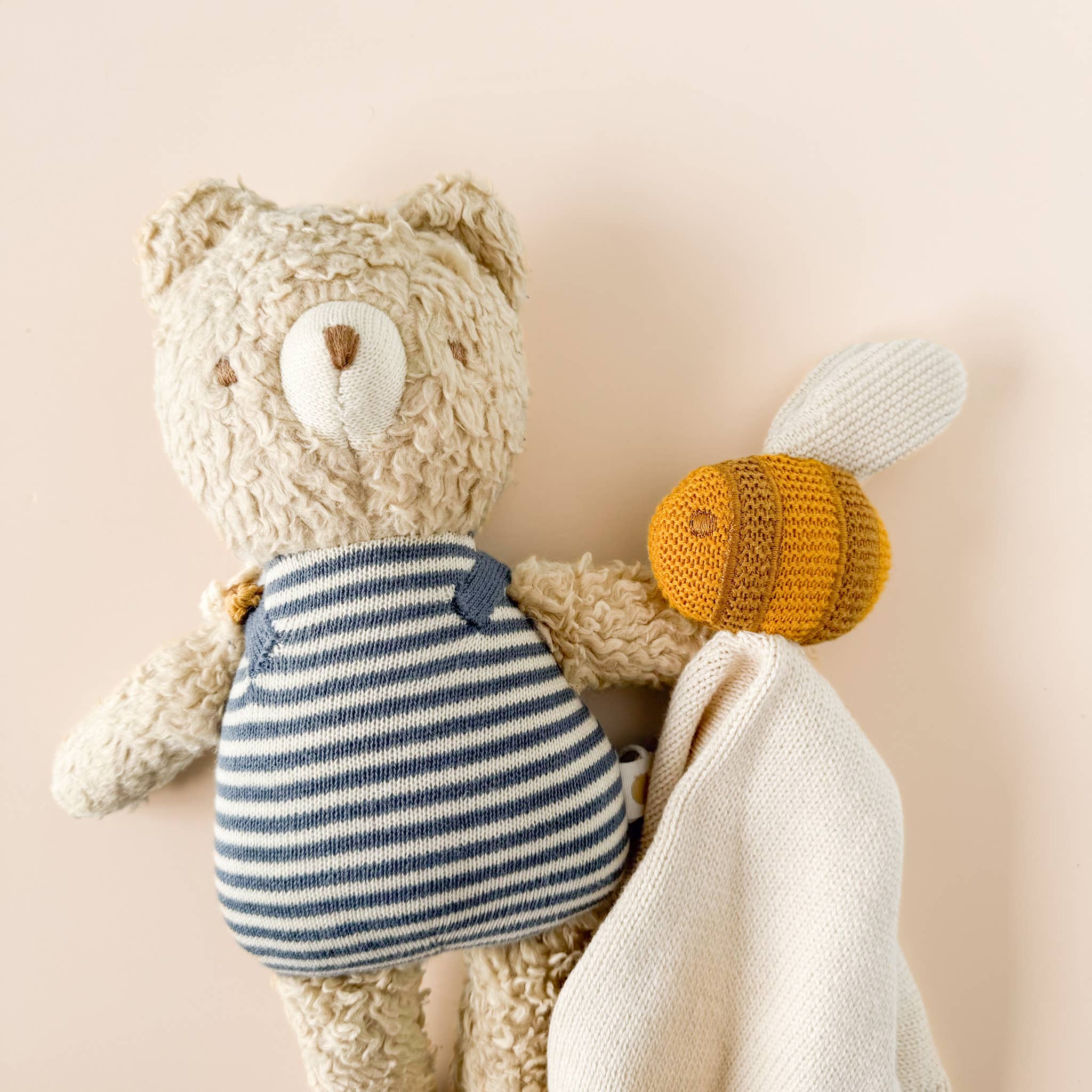 Lovey Bee Cream Cuddle Cloth