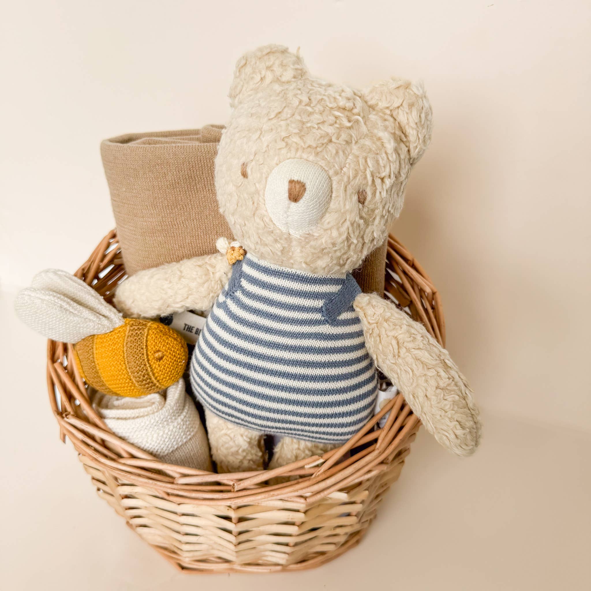 Lovey Bee Cream Cuddle Cloth